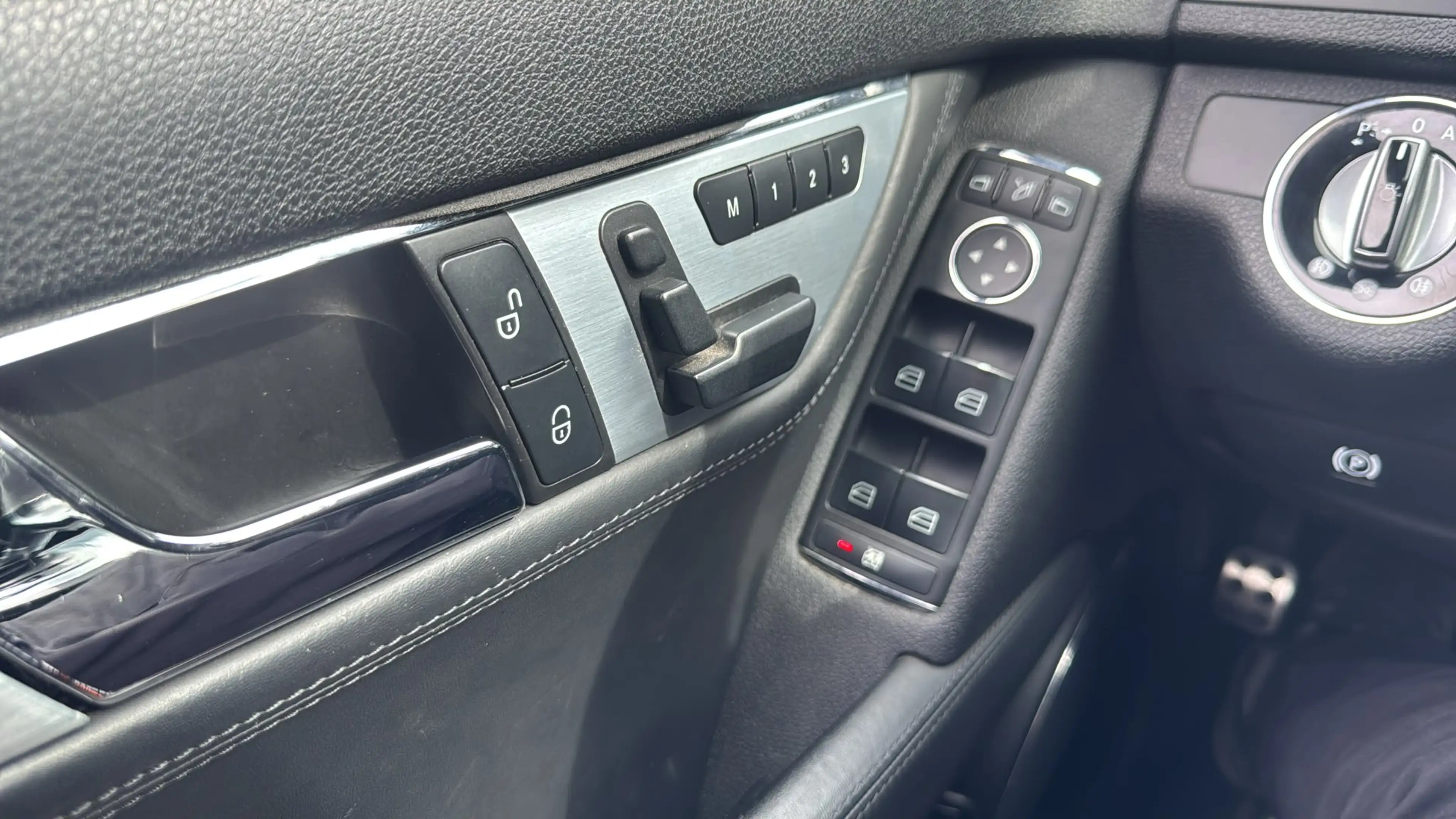 Mercedes-Benz C 63 AMG État neuf/Utilitaire/2 places/Gps/Xenon/Toit ouvrant — photo 14