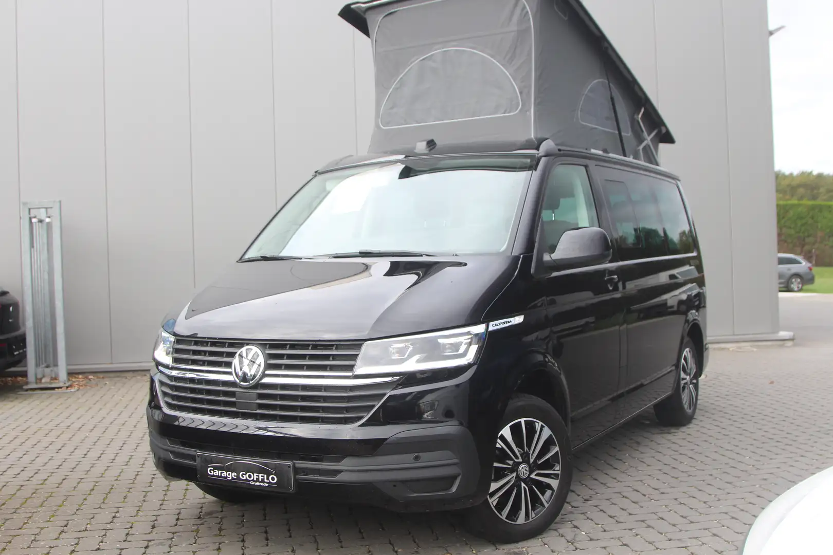 Volkswagen T6 California BEACH 2.0 TDI DSG Camper - 44.400KM - 2024 Zwart - 1