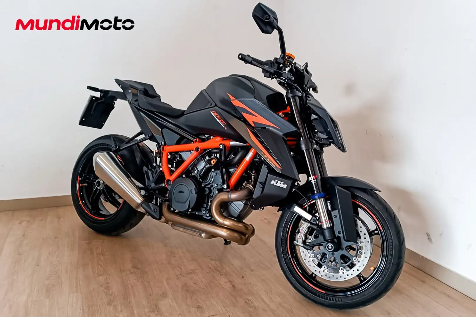 KTM 1390 Super Duke R - 2