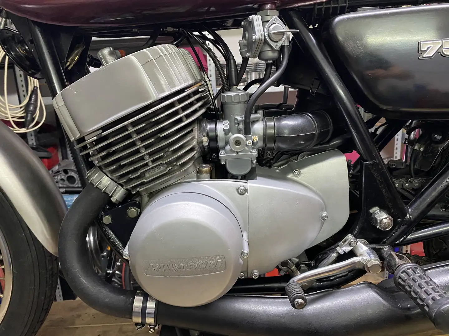 Kawasaki 750 H2 Mach IV - 1