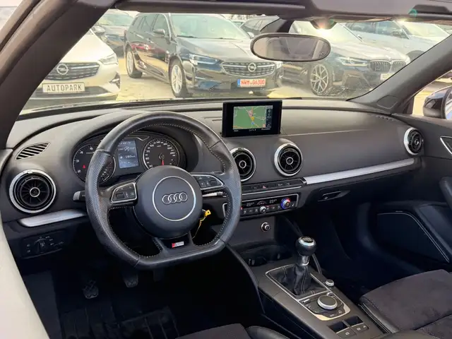 Audi A3 Cabriolet view 13