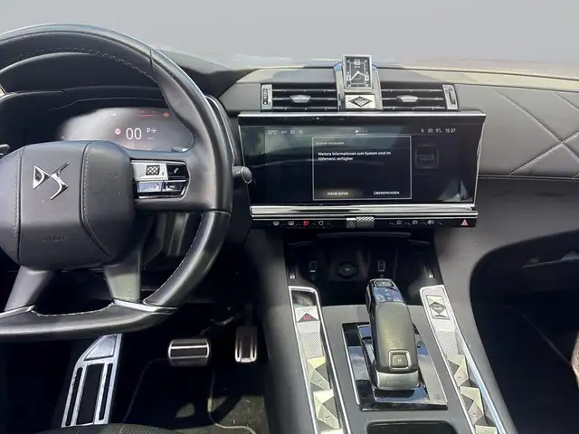 DS Automobiles DS 7 Crossback view 13