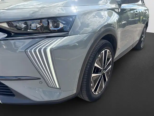 DS Automobiles DS 7 Crossback view 10
