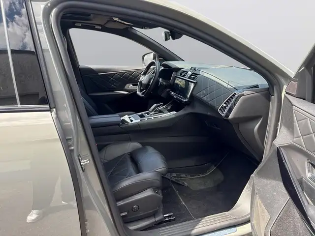 DS Automobiles DS 7 Crossback view 12