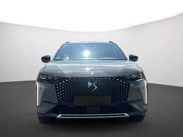 DS Automobiles DS 7 Crossback view 3