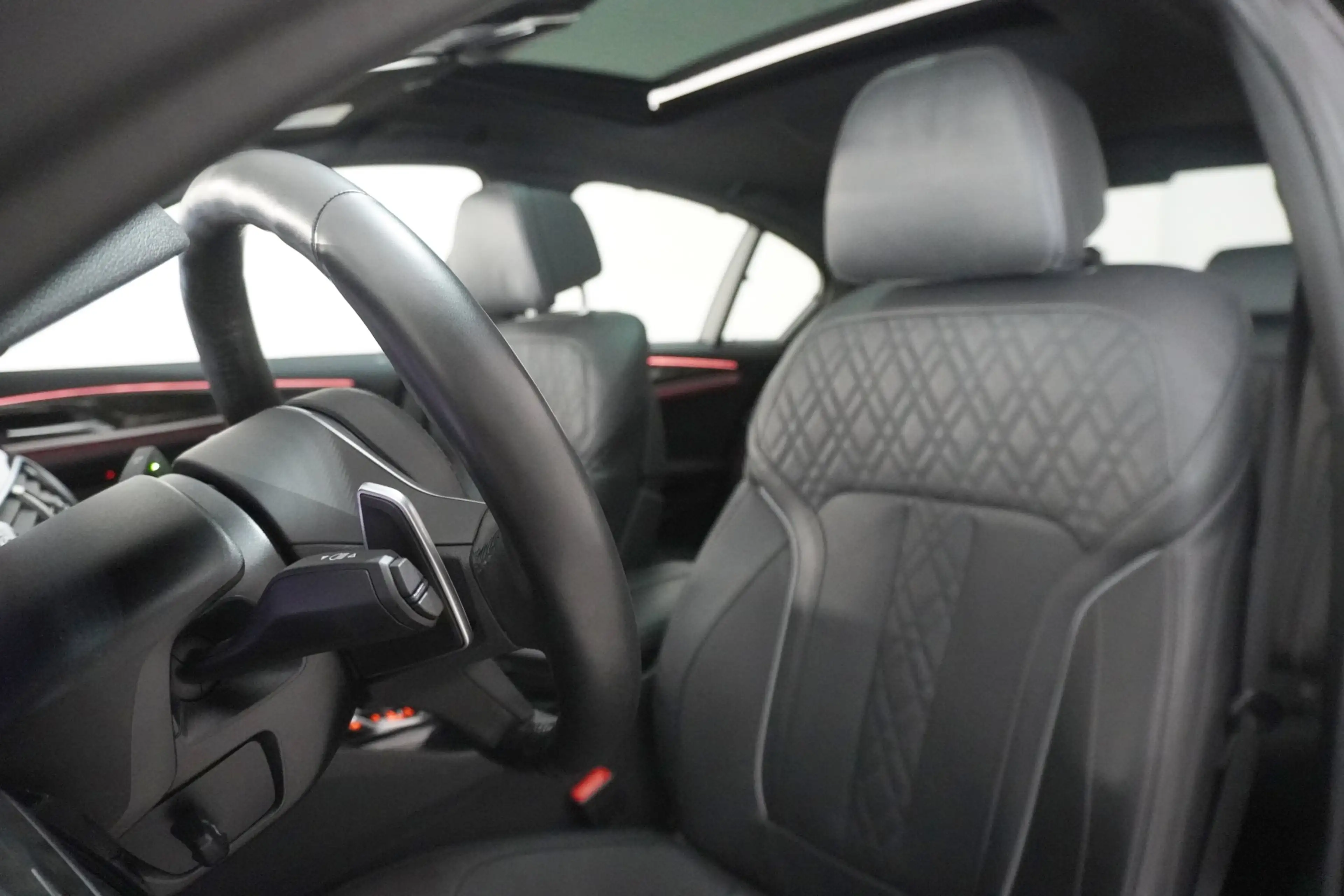 BMW M550 i xDrive — photo 7