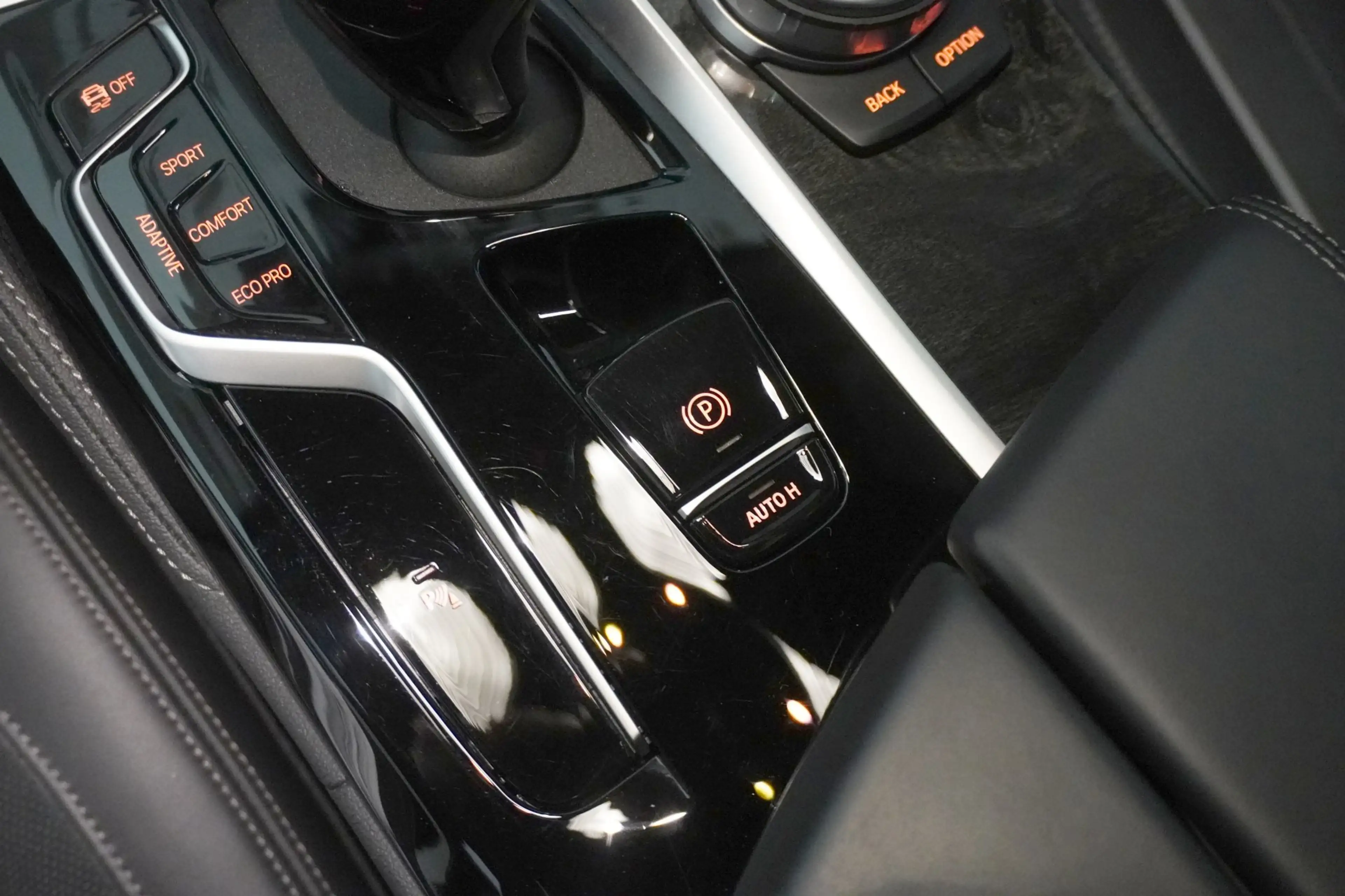 BMW M550 i xDrive — photo 14