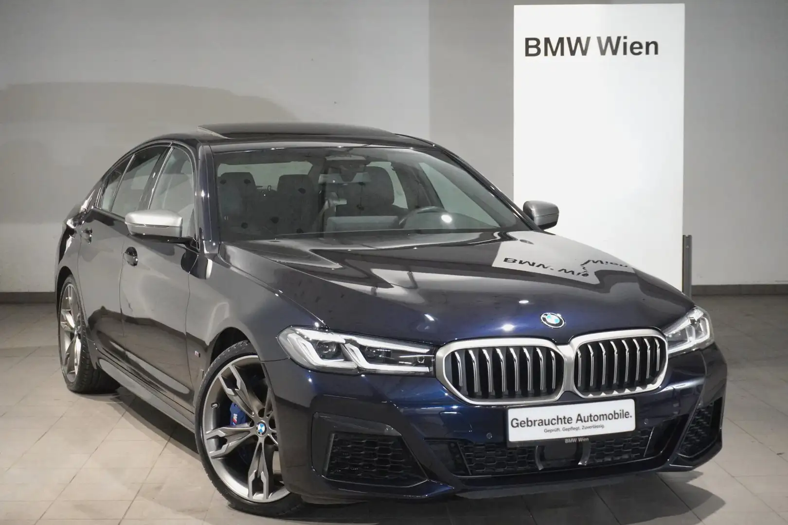 BMW M550 i xDrive Schwarz - 1