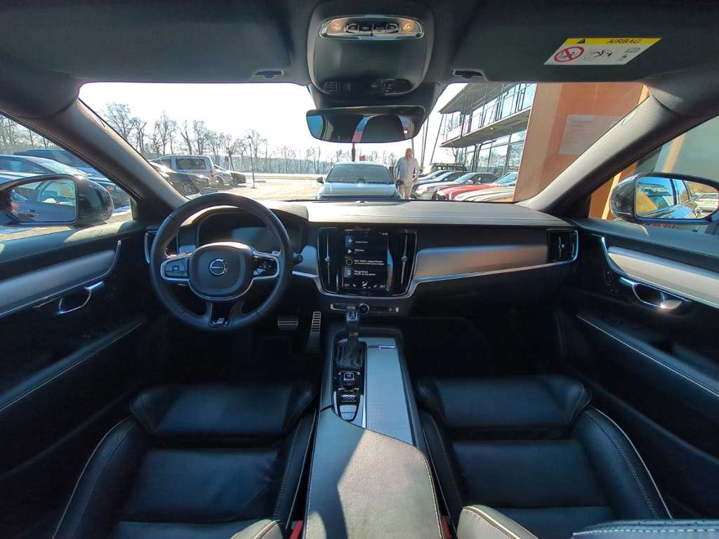 Volvo V90