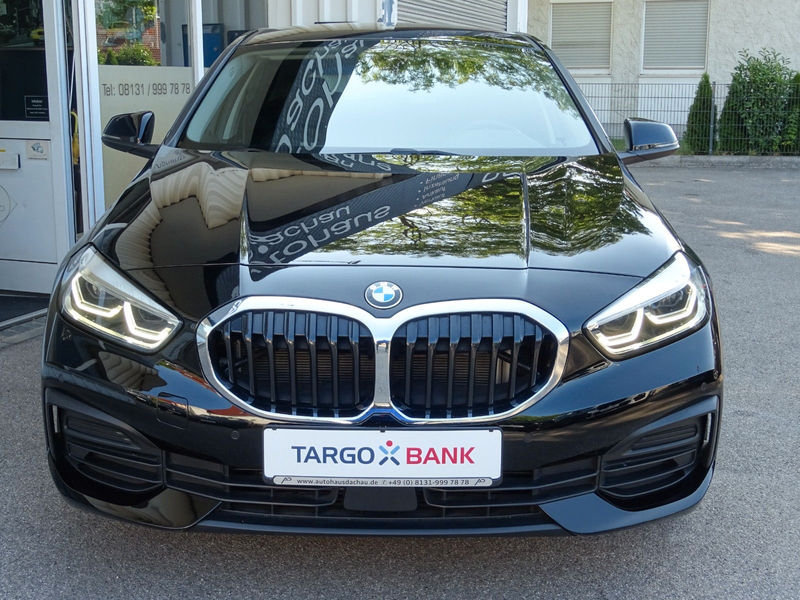 BMW 118 i Aut Advantage 17" Navi LC Pro Leder LED SHZ — photo 2