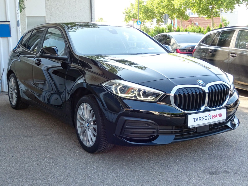 BMW 118 i Aut Advantage 17" Navi LC Pro Leder LED SHZ