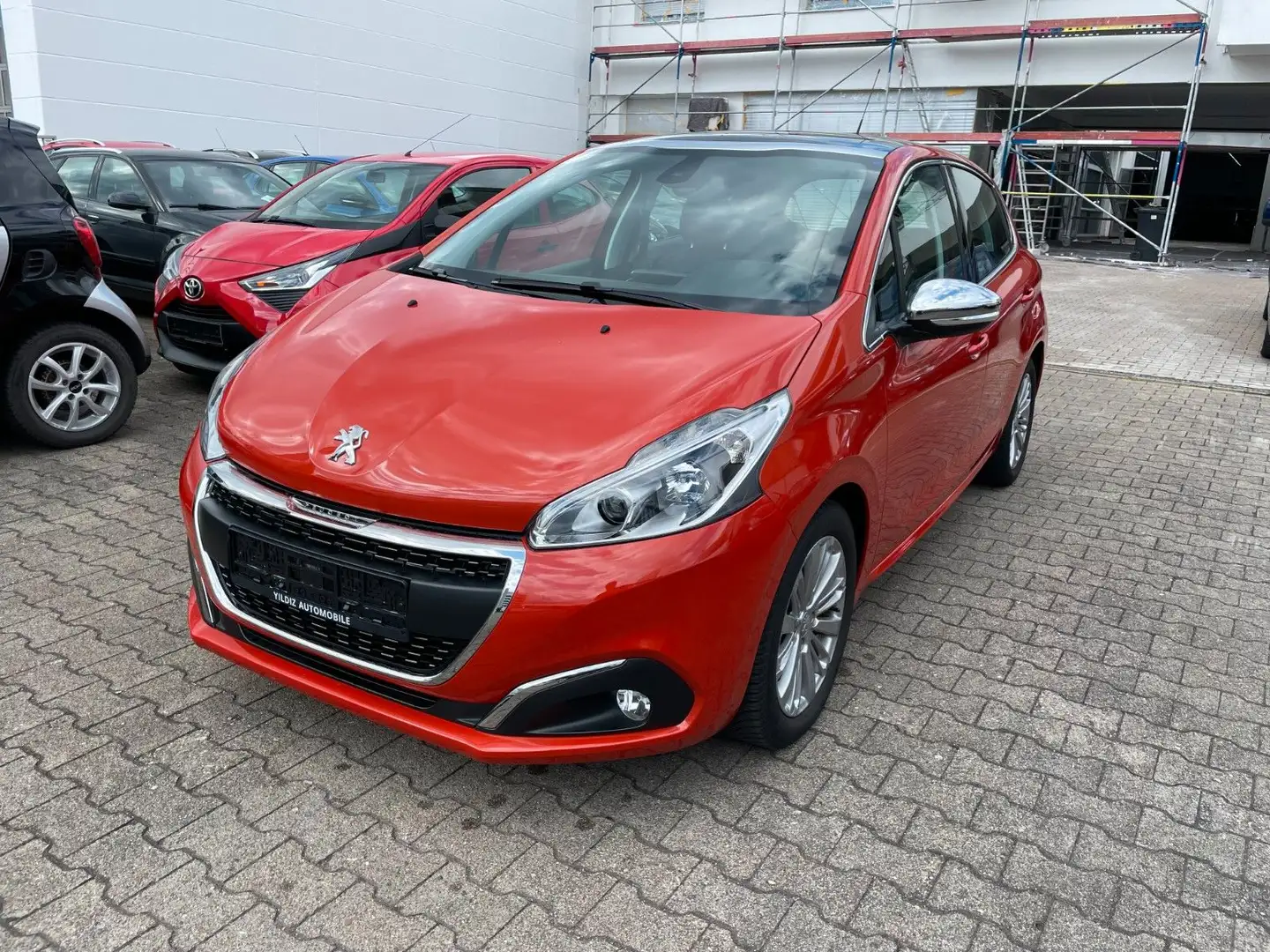 Peugeot 208 Allure*AUTOMATIK*NAVI*ERSTE HAND*LEDER* Orange - 1