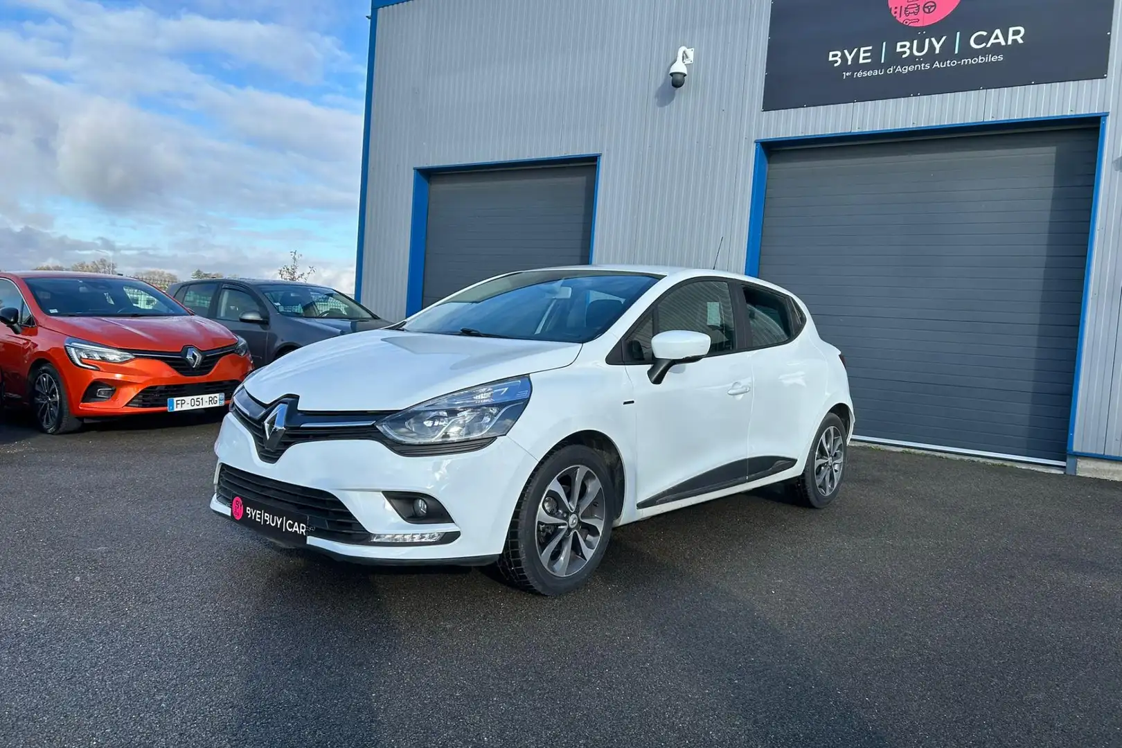 Renault Clio Clio 4 0.9 Energy TCe 75 IV Trend 2019 bvm garantie 12 mois Wit - 1