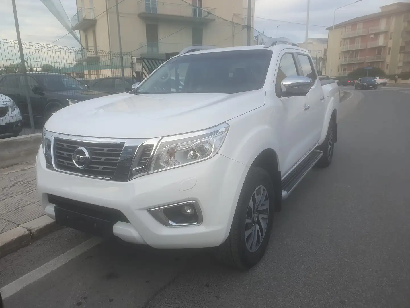 Nissan Navara Navara 2.3 dci d.cab N-Connecta 4wd 190cv Bianco - 1