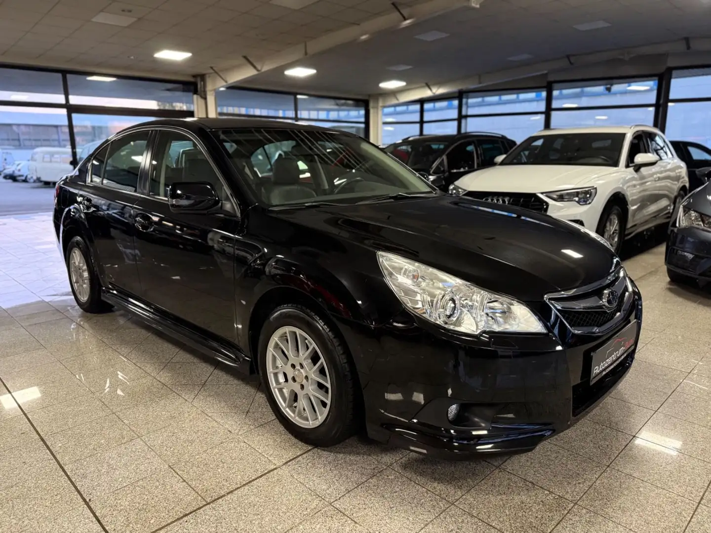 Subaru Legacy Klima/PDC/Kamera/Schiebedach/Navi/Memory Schwarz - 2