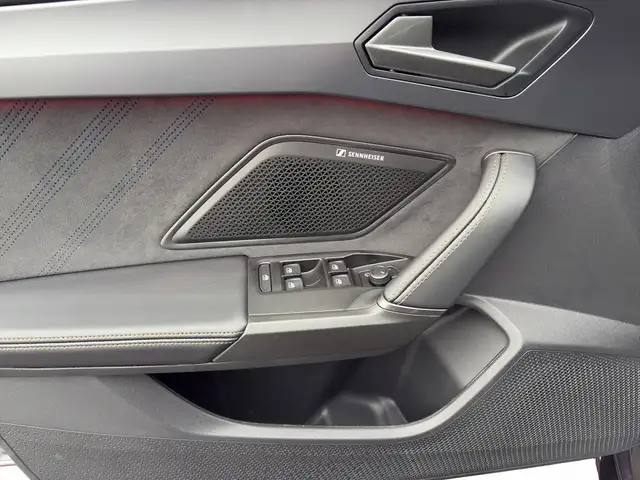 Cupra Leon view 12