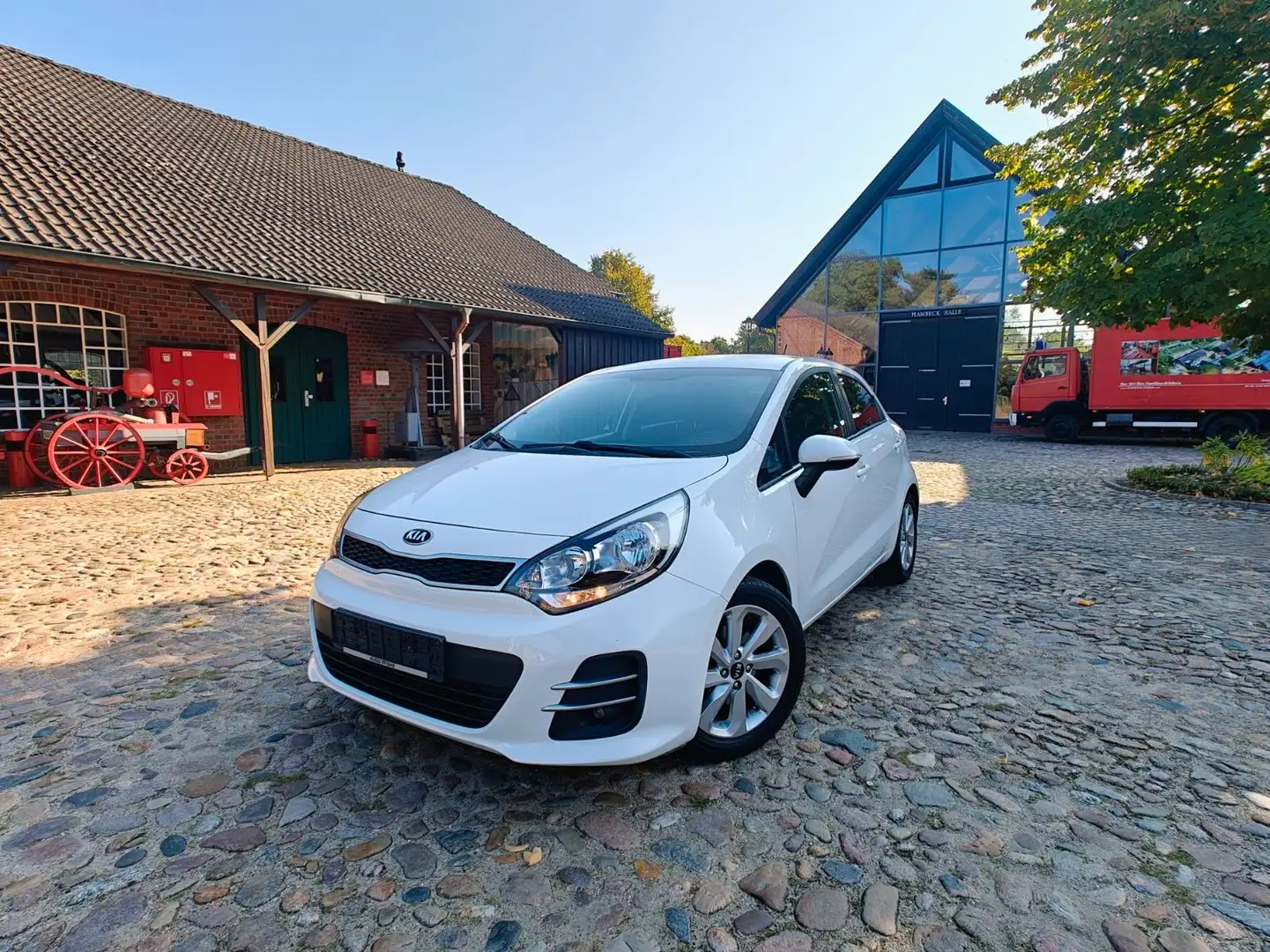 Kia Rio 1,2 Dream Team / Klimaautomatik. PDC  1 Hand Weiß - 1