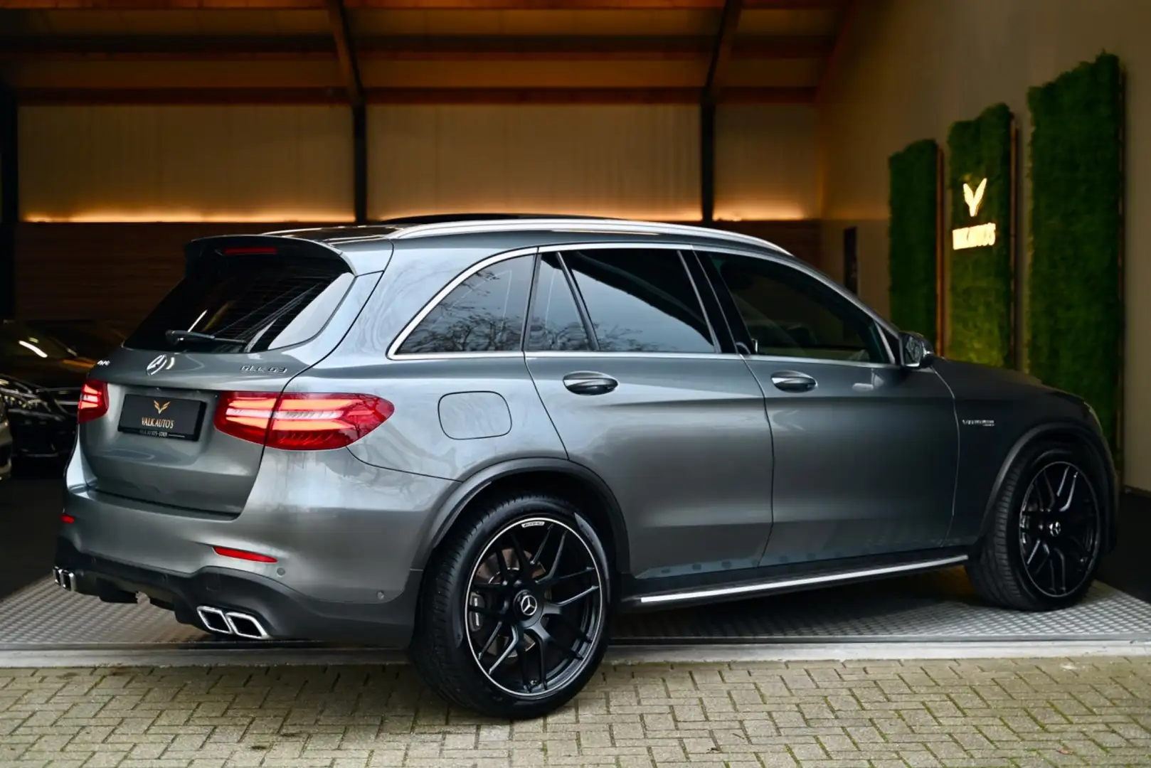 Mercedes-Benz GLC 63 AMG 4MATIC+ - Distronic Pro - Burmester - Memory - Pan Grau - 2