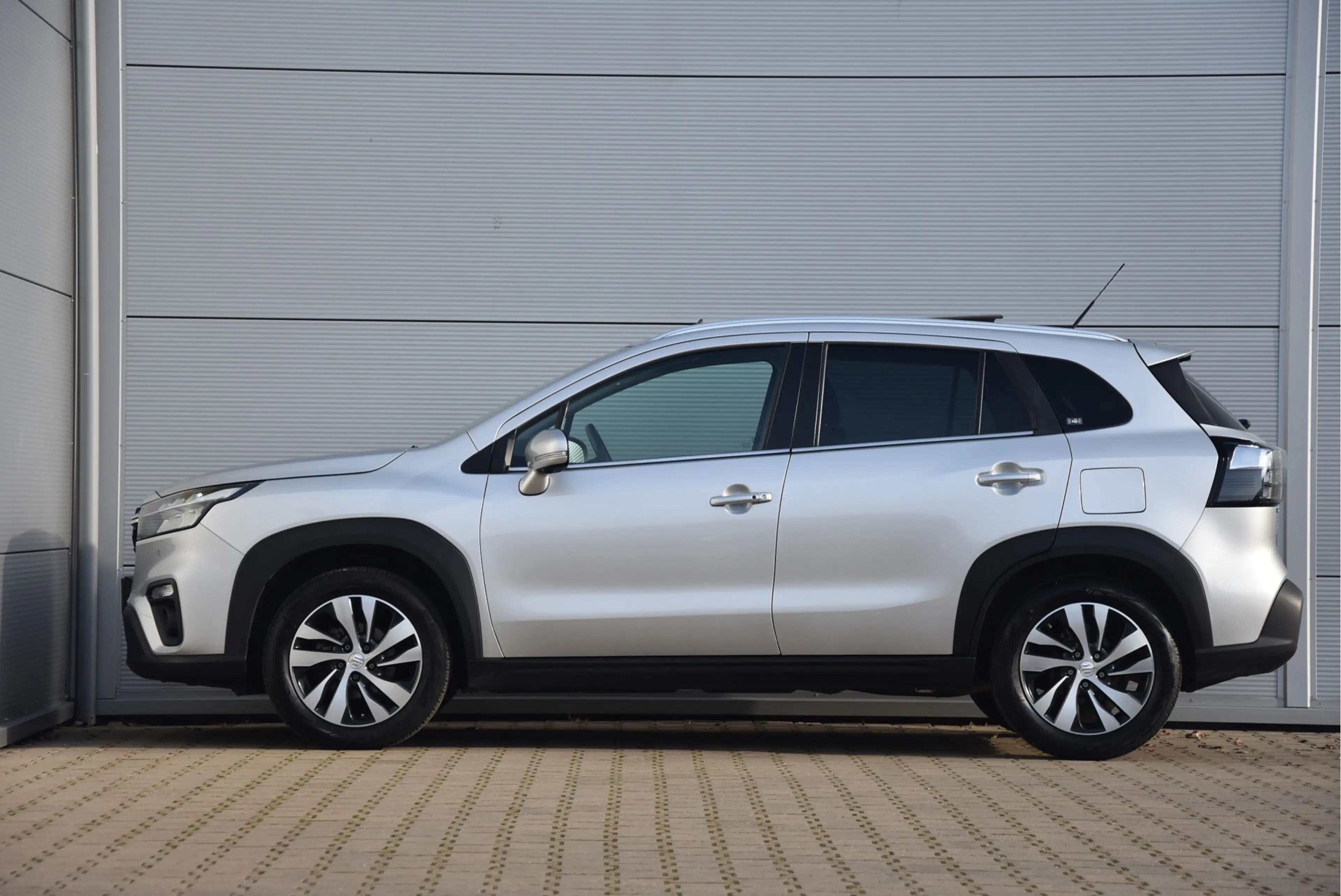 Suzuki S-Cross 1.4 Boosterjet Style Smart Hybrid — photo 4