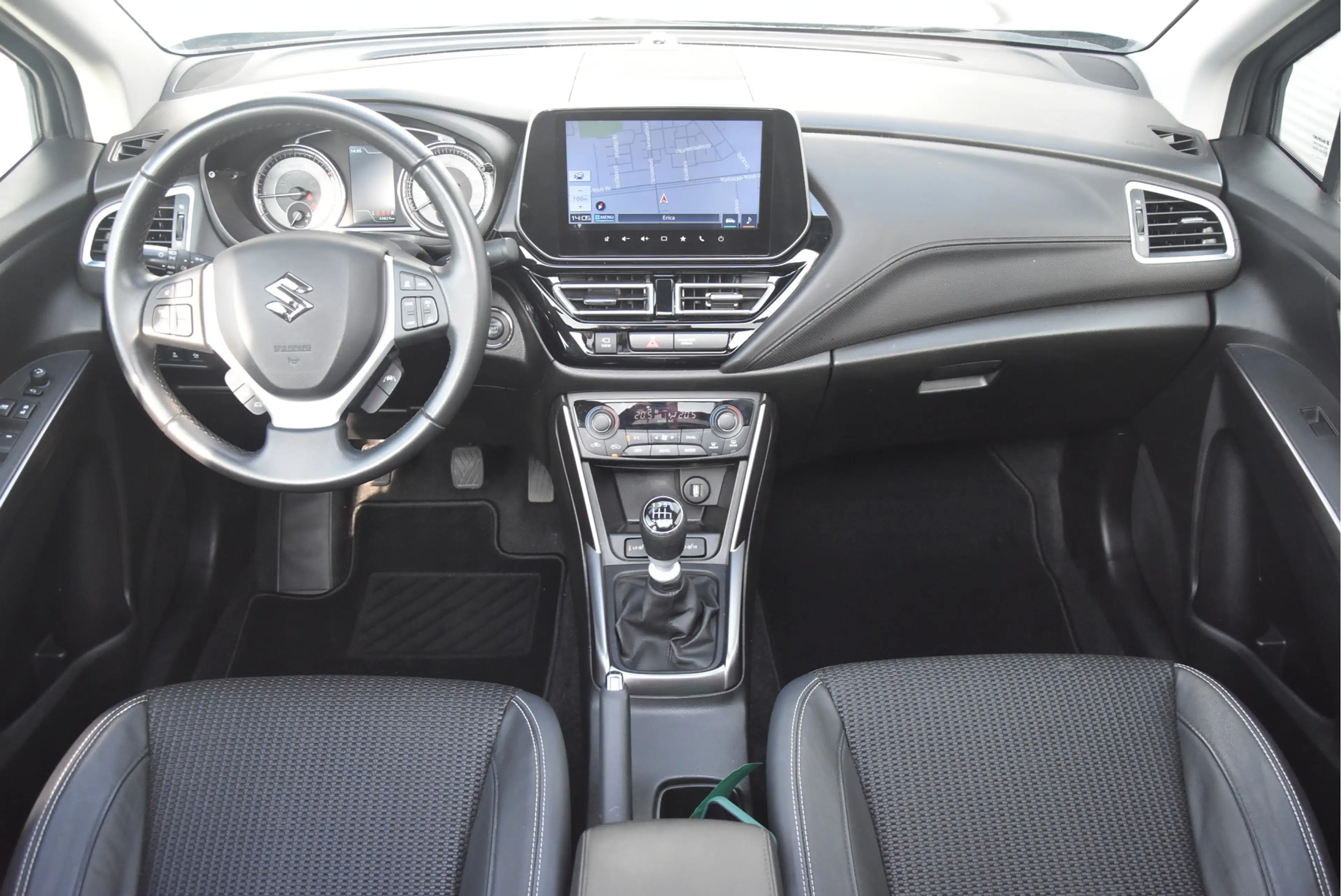 Suzuki S-Cross 1.4 Boosterjet Style Smart Hybrid — photo 3