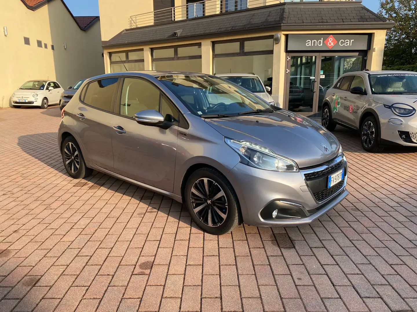Peugeot 208 208 I 2015 5p 1.2 puretech Signature s Argento - 1