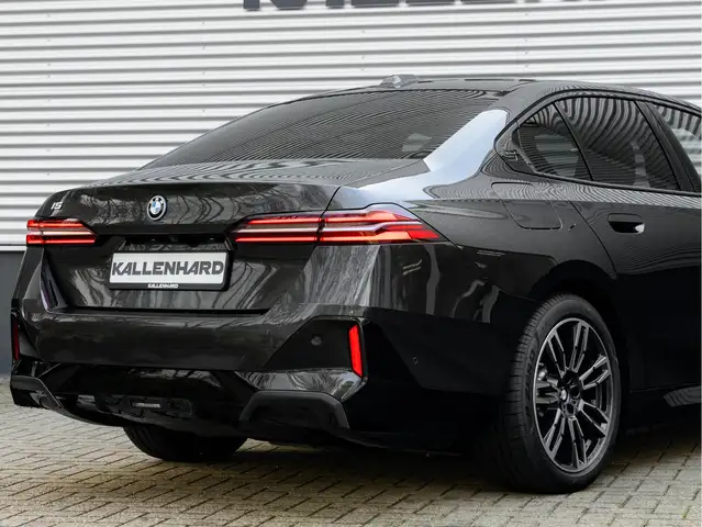 BMW I5 view 9
