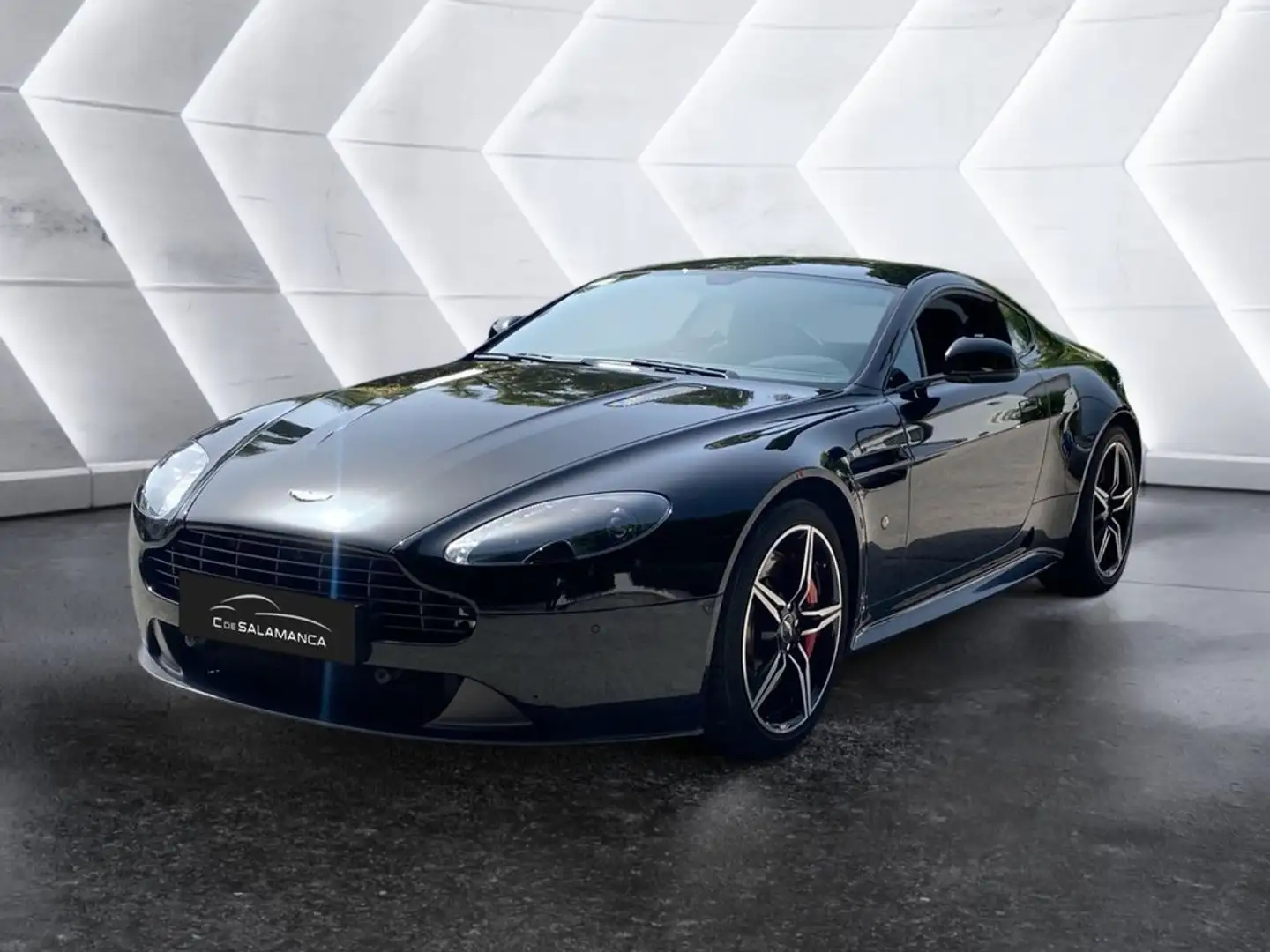 Aston Martin Vantage 4.0 V8 Nero - 1