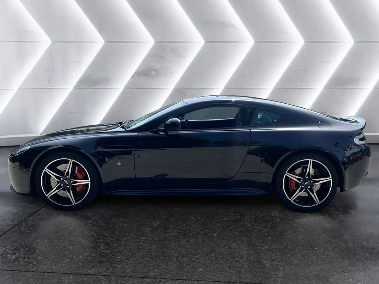 Aston Martin Vantage 4.0 V8 Nero - 2