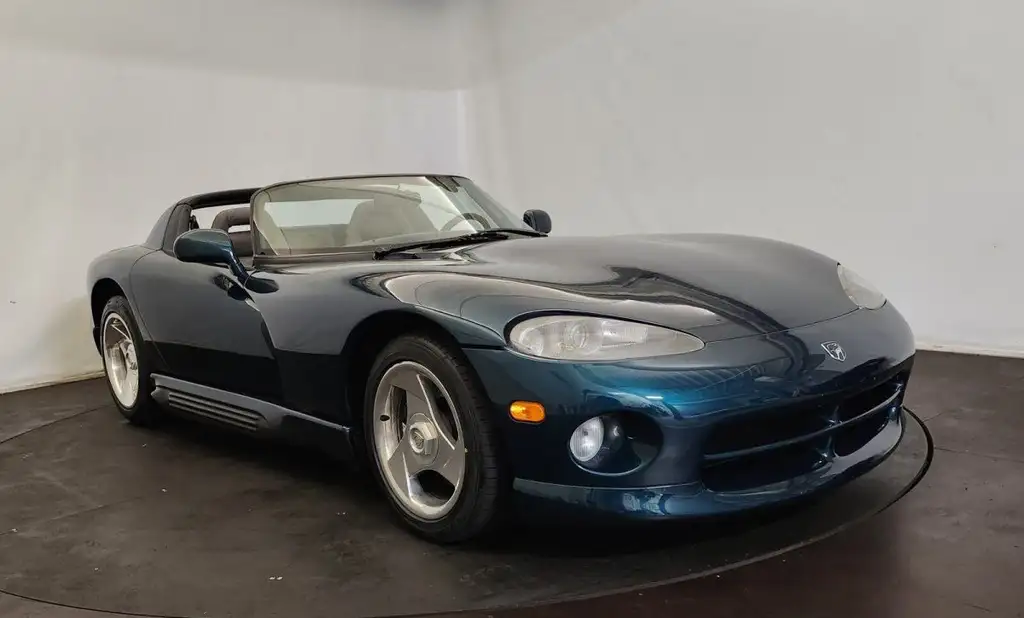 Dodge Viper 1995 из Европы — купить под ключ