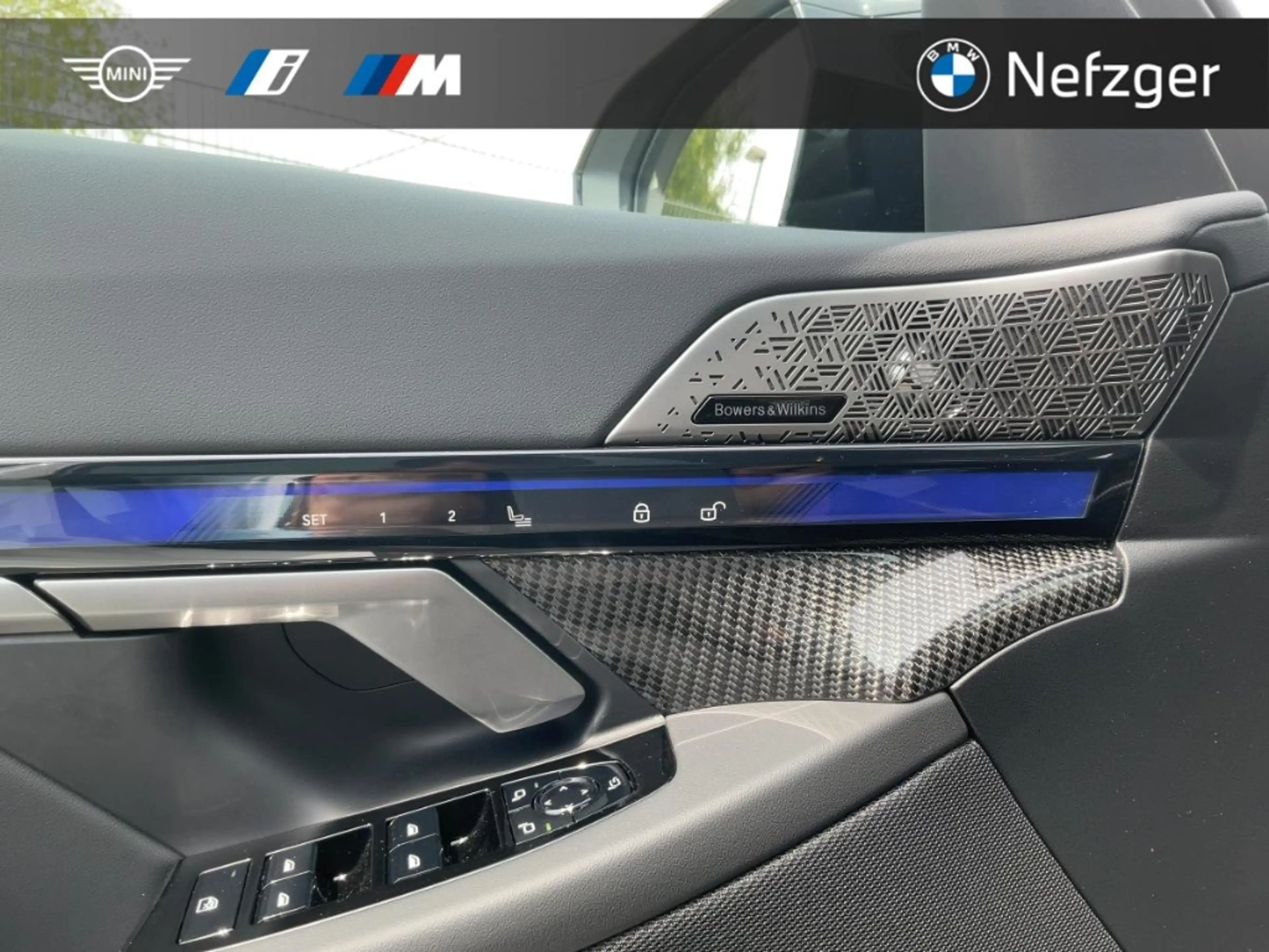 BMW M5 Touring Leder el. AHK Pano B&W HUD Memory Sitz — photo 15