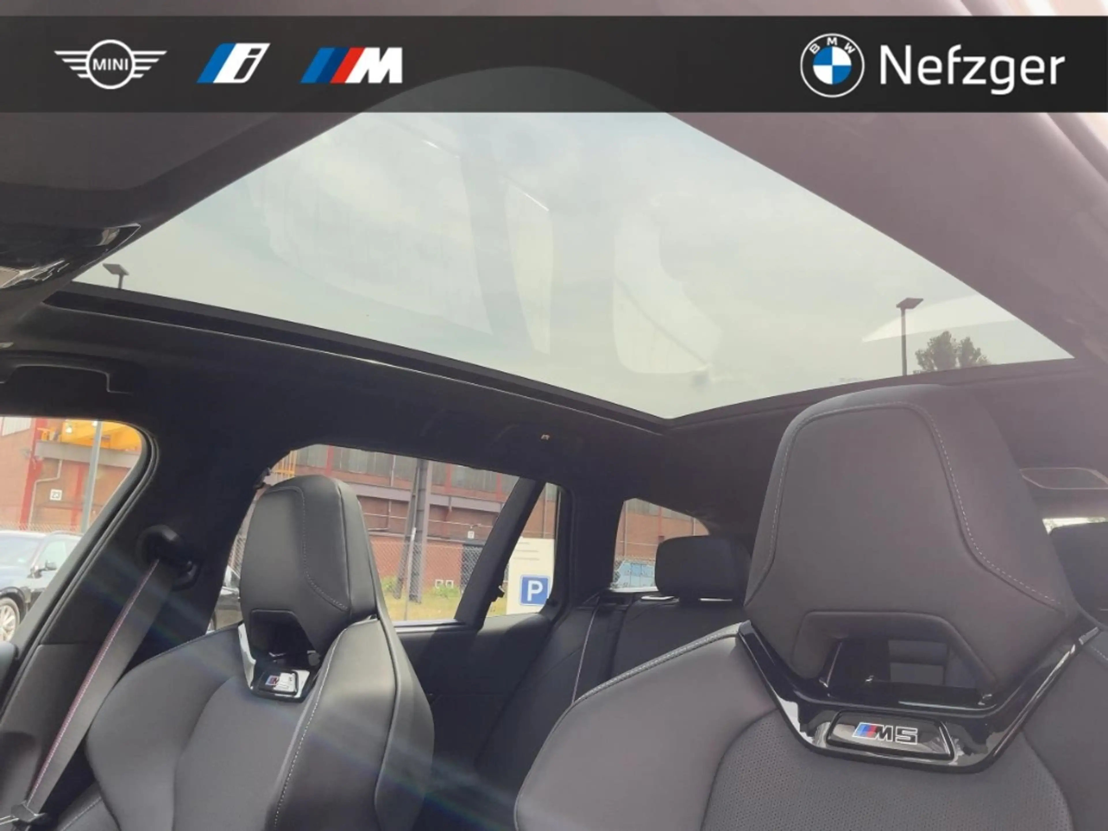 BMW M5 Touring Leder el. AHK Pano B&W HUD Memory Sitz — photo 13