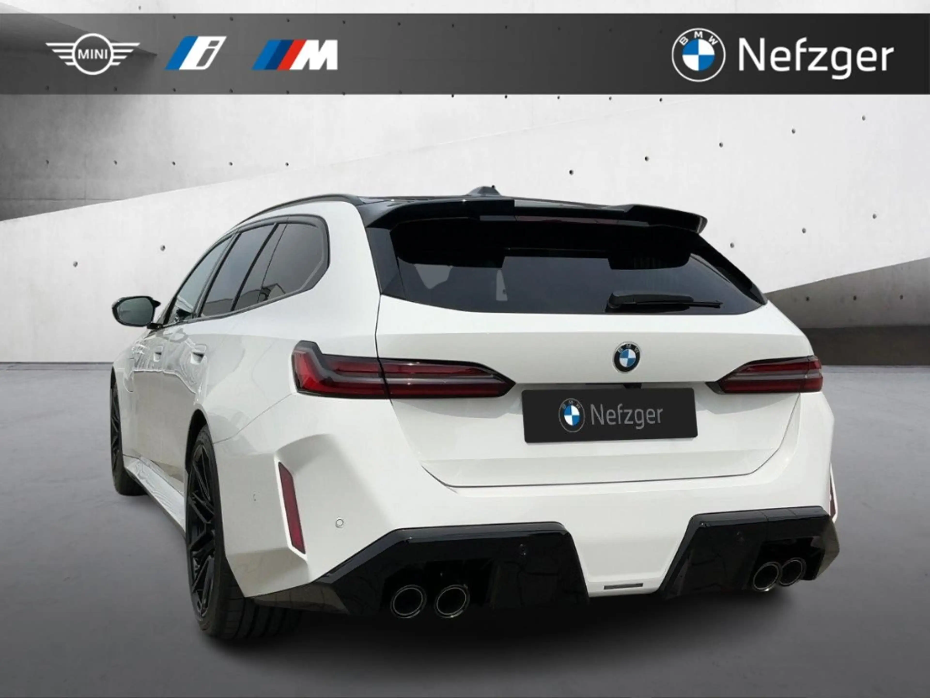 BMW M5 Touring Leder el. AHK Pano B&W HUD Memory Sitz — photo 3