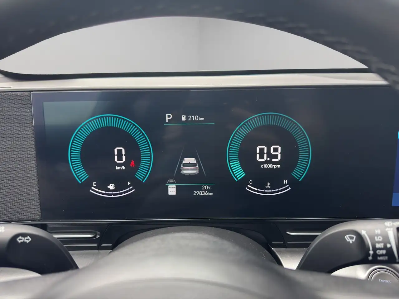 Hyundai KONA снимка Hyundai KONA