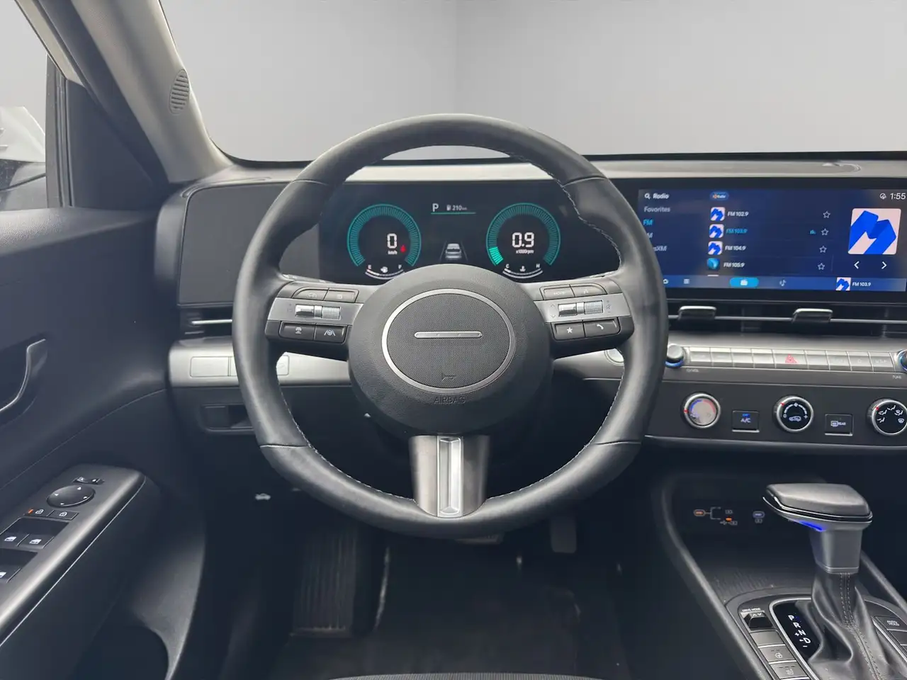 Hyundai KONA снимка Hyundai KONA
