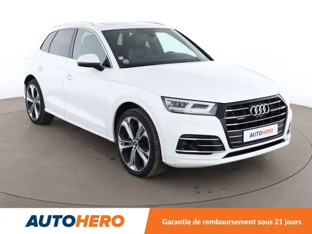 Audi Q5 view 8