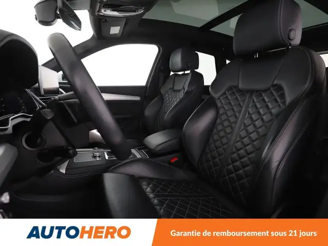 Audi Q5 view 10