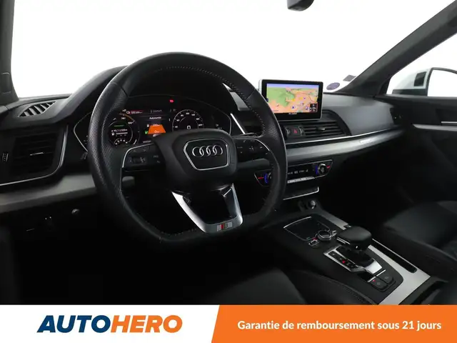 Audi Q5 view 13