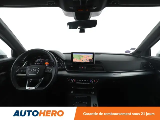 Audi Q5 view 14
