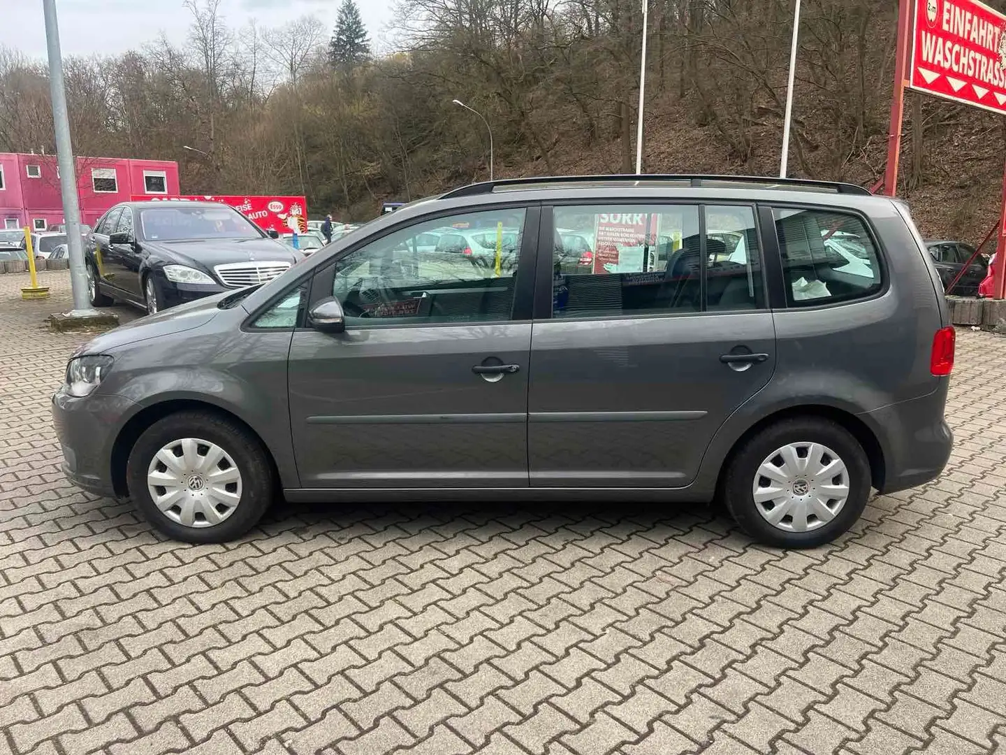 Volkswagen Touran Trendline 1 Hand preis inkl Neu Tüv Grau - 2