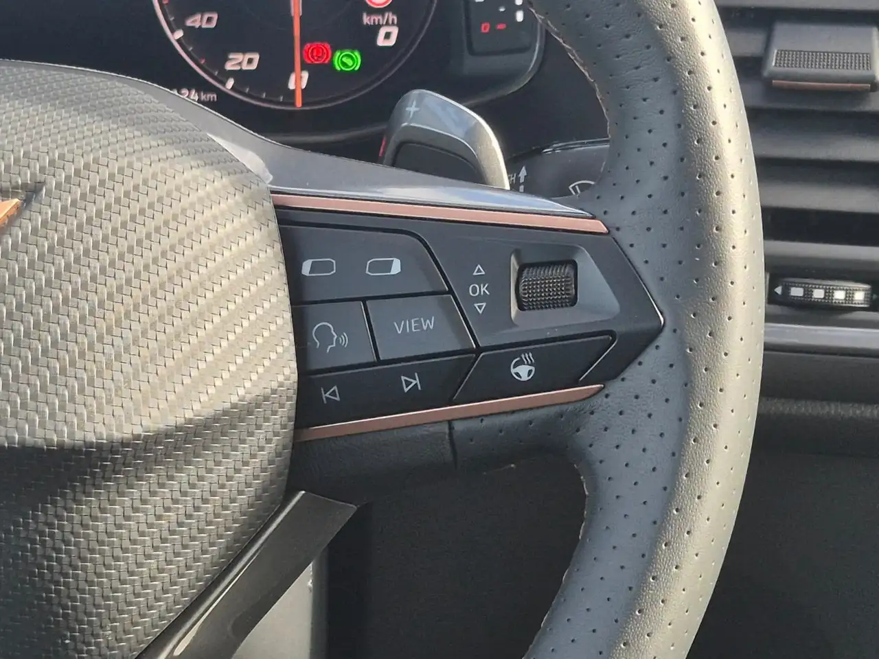 Cupra Ateca 1.5 TSI DSG PANO*DINAMICA*ACC*KAM*AHK*19", миниатюра 24