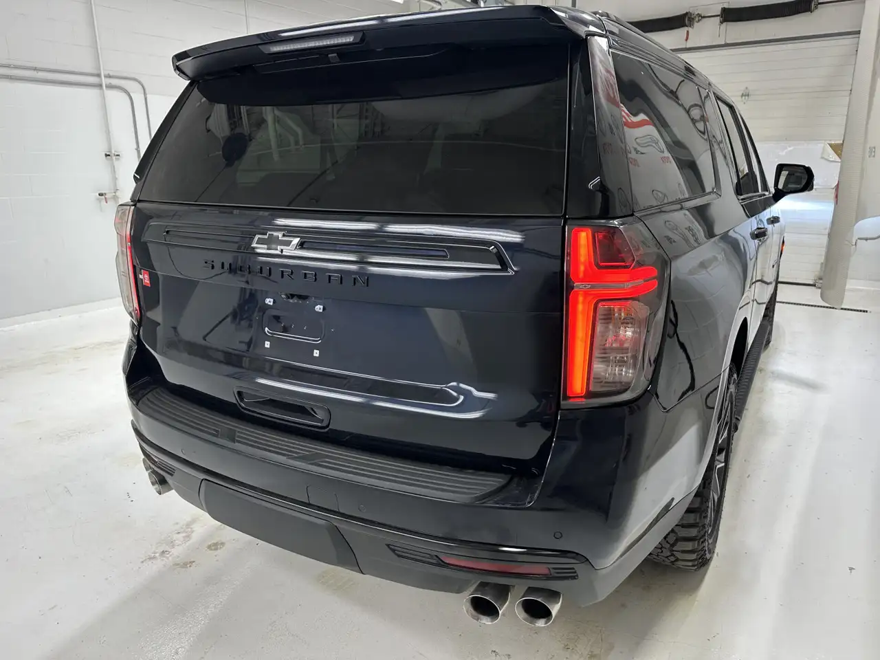 Chevrolet Suburban снимка Chevrolet Suburban