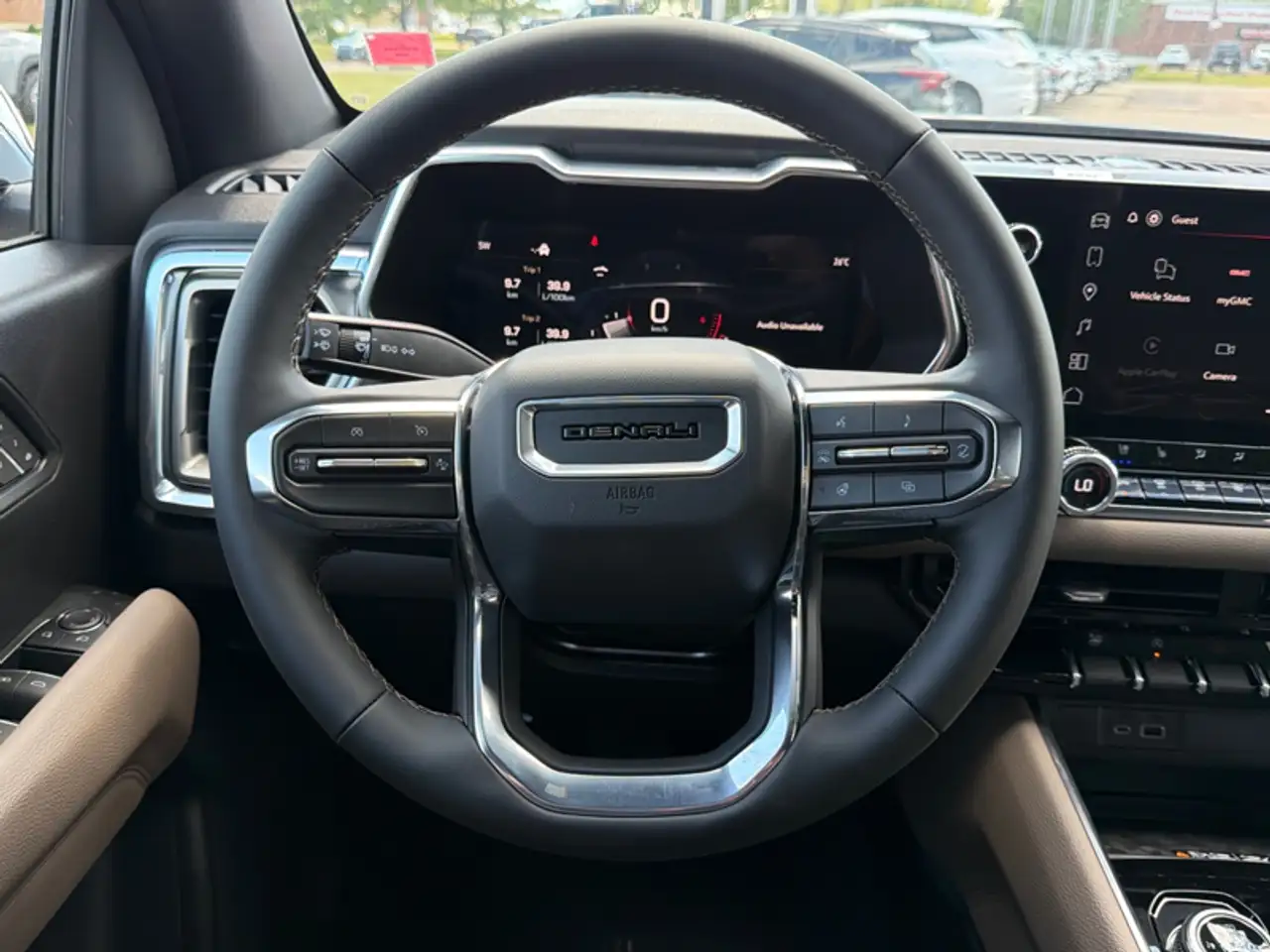 GMC Canyon photo GMC Canyon