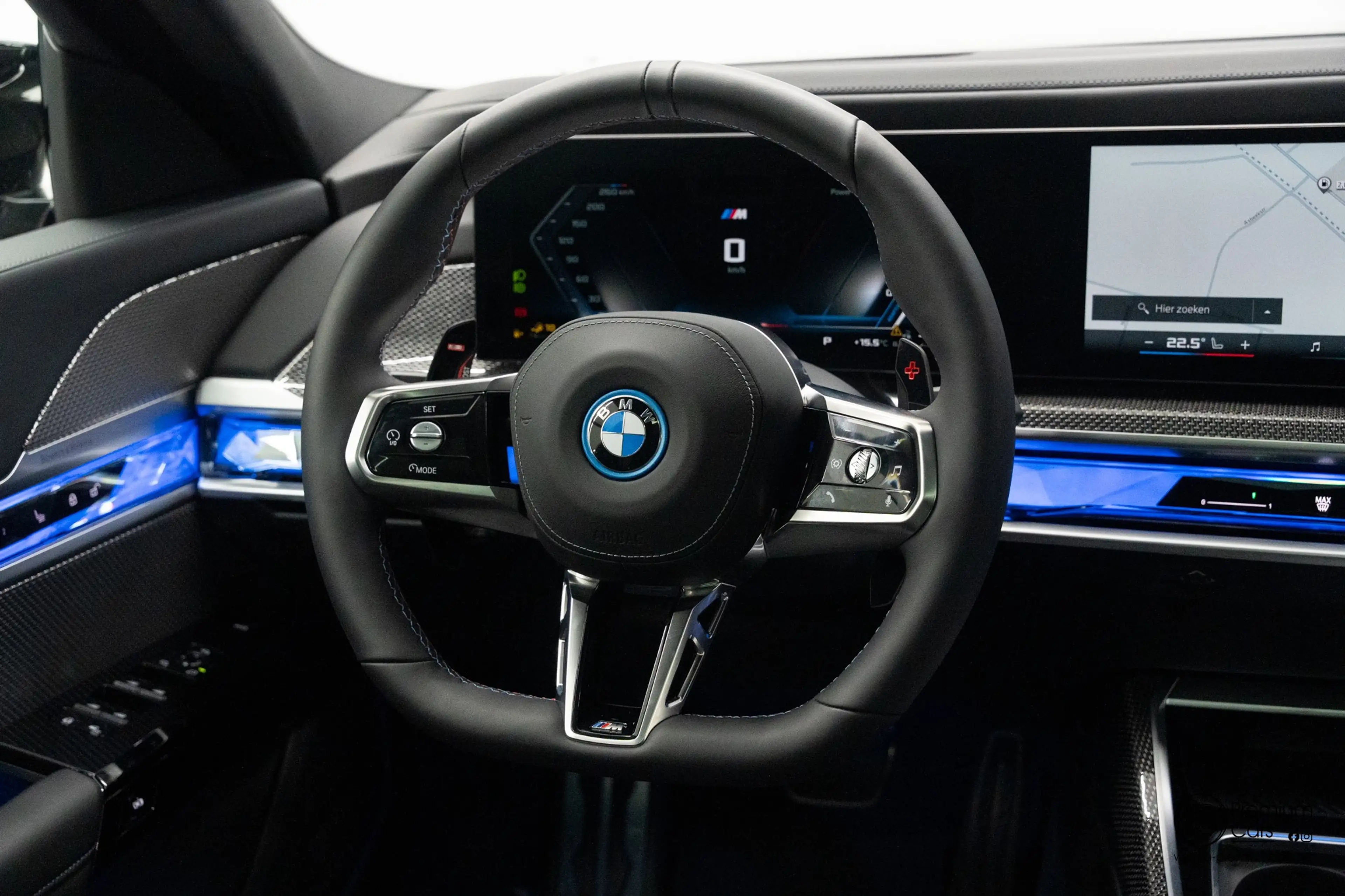 BMW 760 xDrive Individual! FULL OPTIONS! Black pack! — photo 31