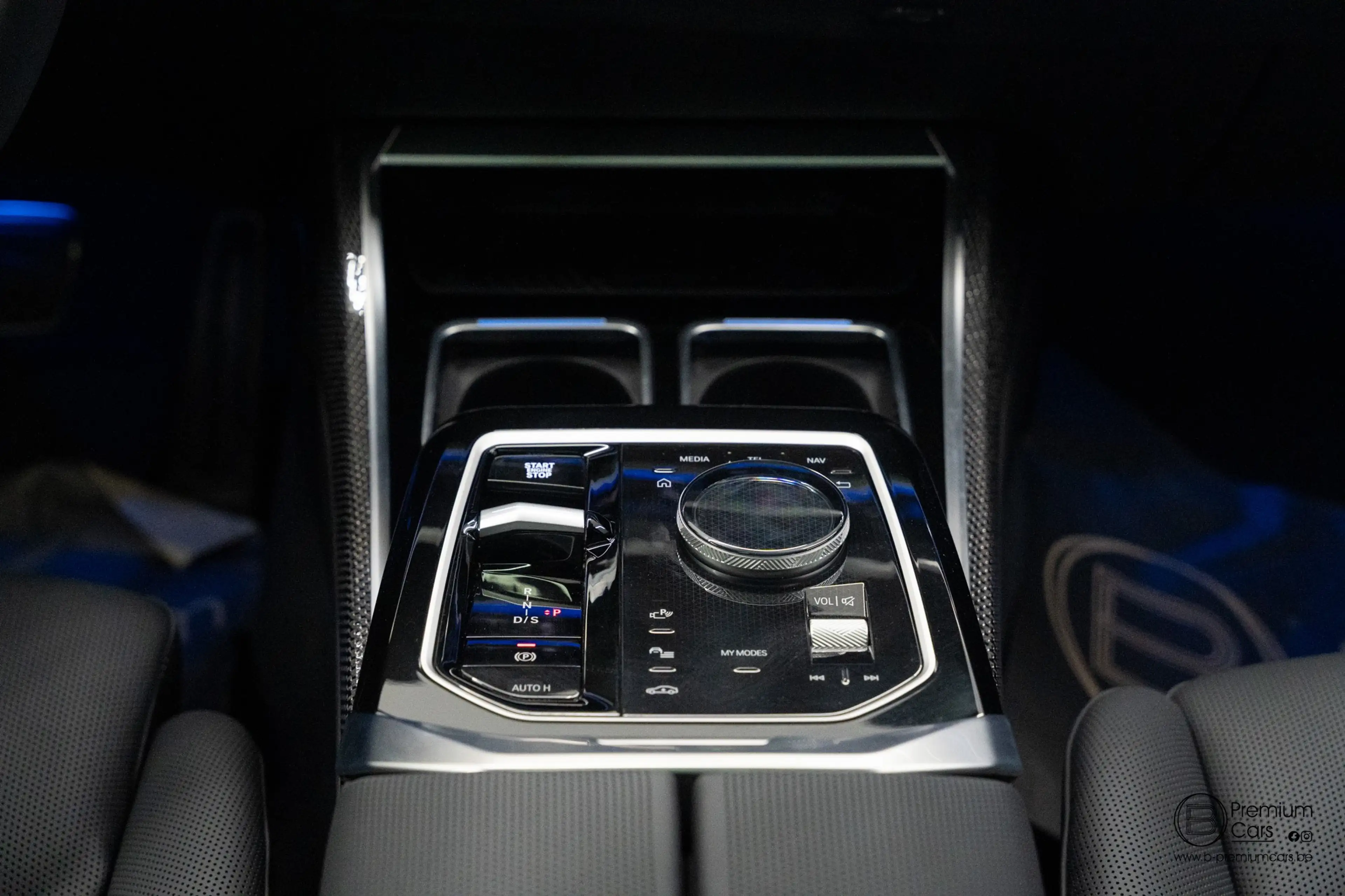 BMW 760 xDrive Individual! FULL OPTIONS! Black pack! — photo 33