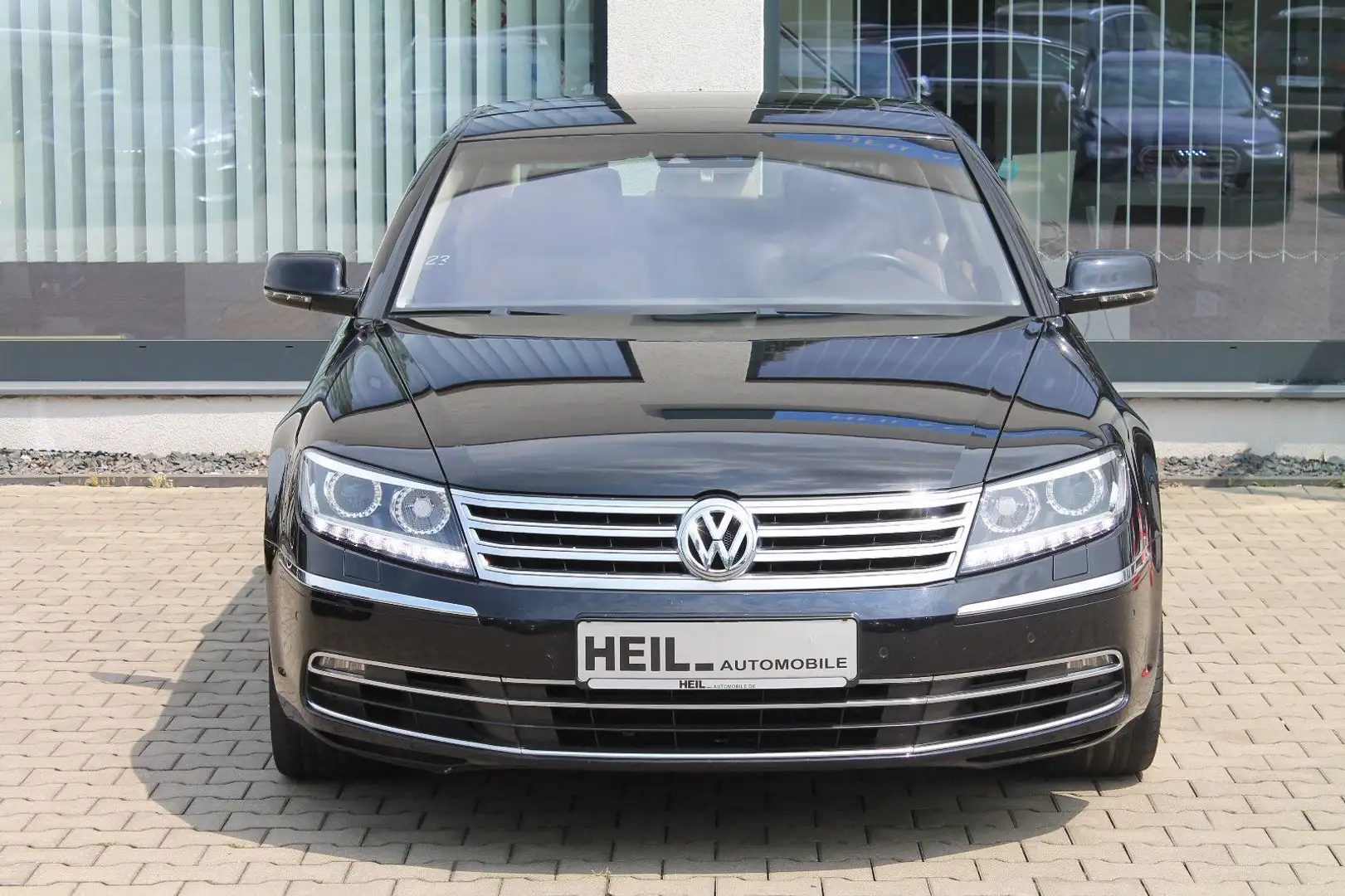 Volkswagen Phaeton V8 5-Sitzer 4Motion*NAVI*PDC*BI-XENON* Schwarz - 2