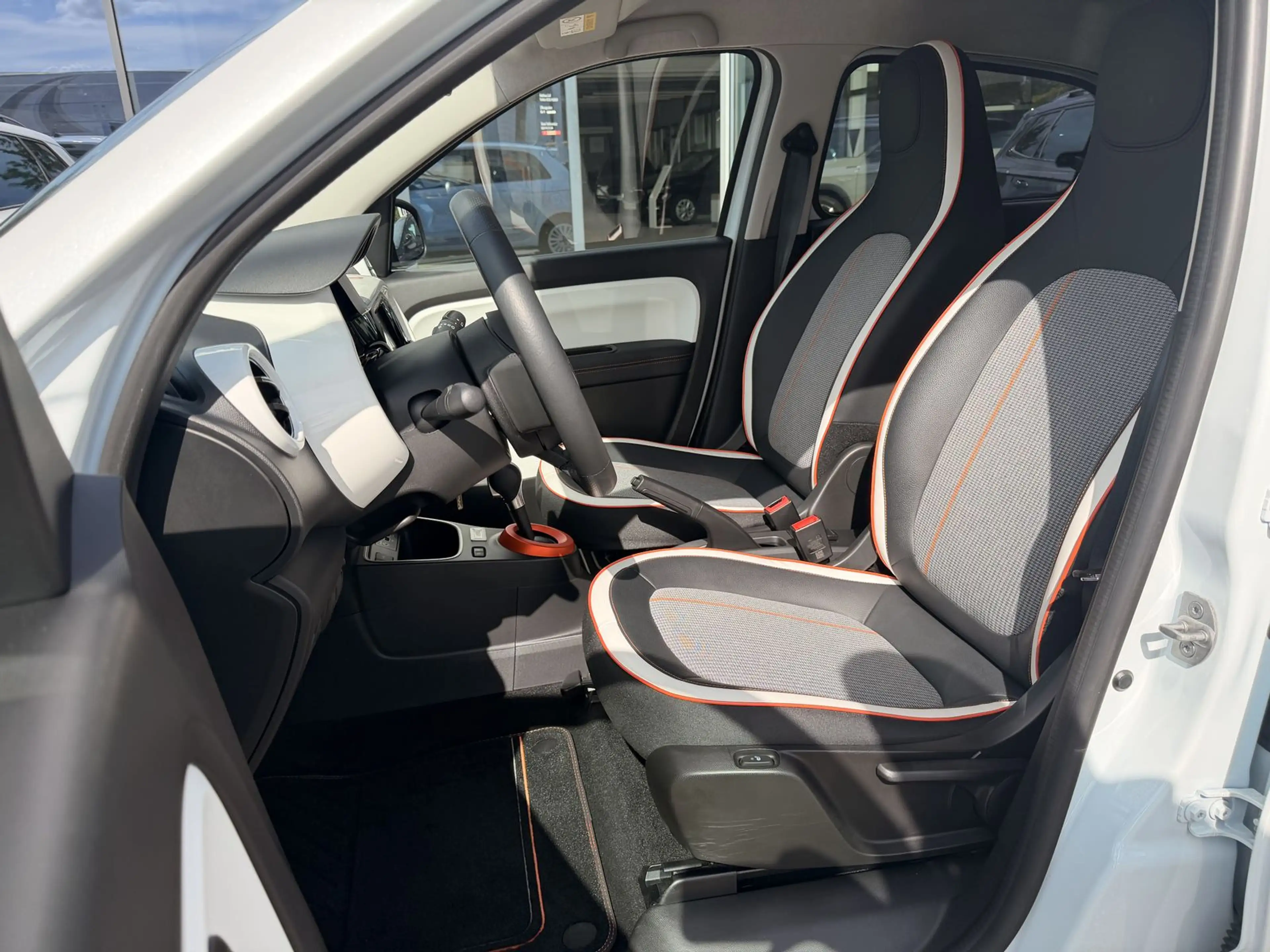 Renault Twingo Twingo Electric Vibes — photo 11
