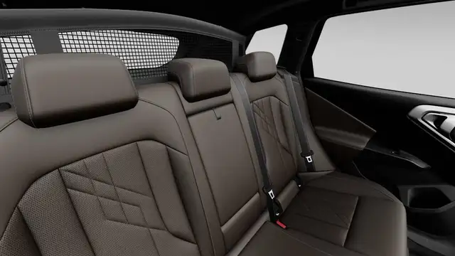 BMW X3 view 12