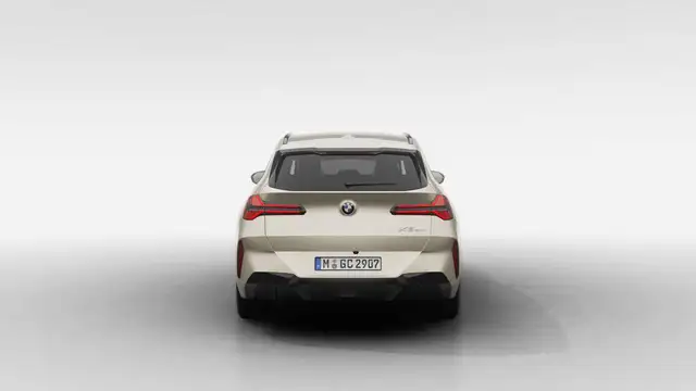 BMW X3 view 5