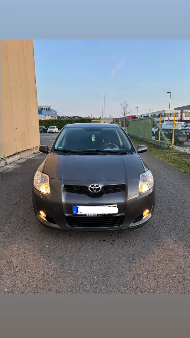 Toyota Auris 2.0 D-4D Executive - 1