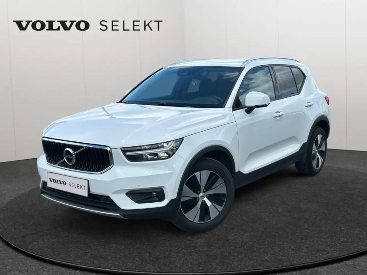 Volvo XC40 T3 Momentum / Essence Blanc - 1